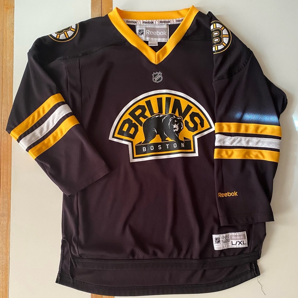 Boys Reebok Boston Bruins hockey jersey